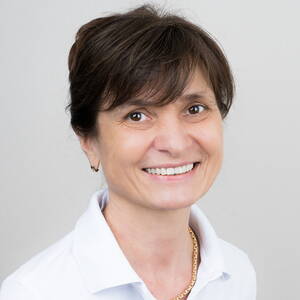 Dr. med. Caterina Amolini Veréb